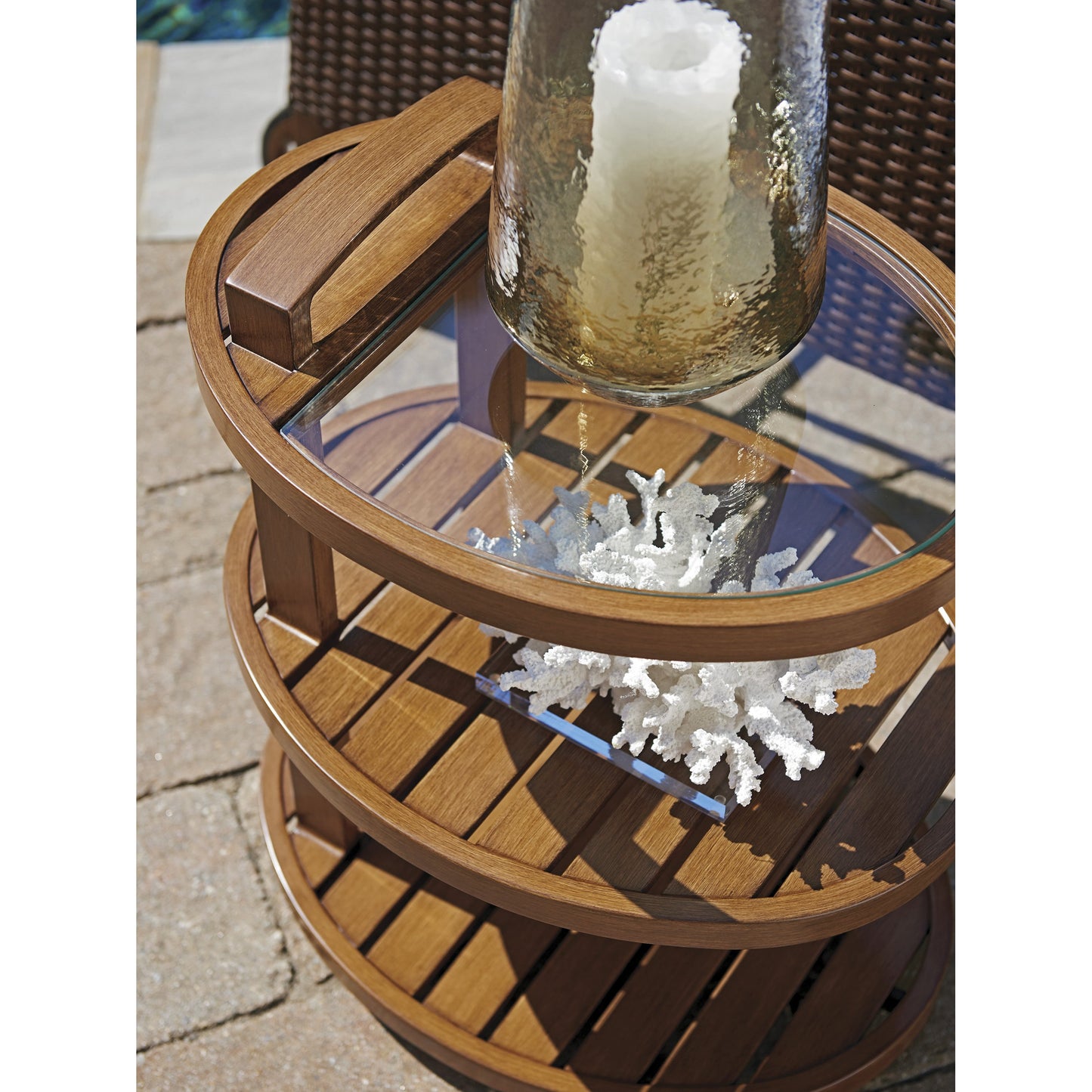 004 SR-836841 | Lifestyle | Harbor Isle Tiered End Table by Tommy Bahama Outdoor in walnut. Made from unique in a modern style.