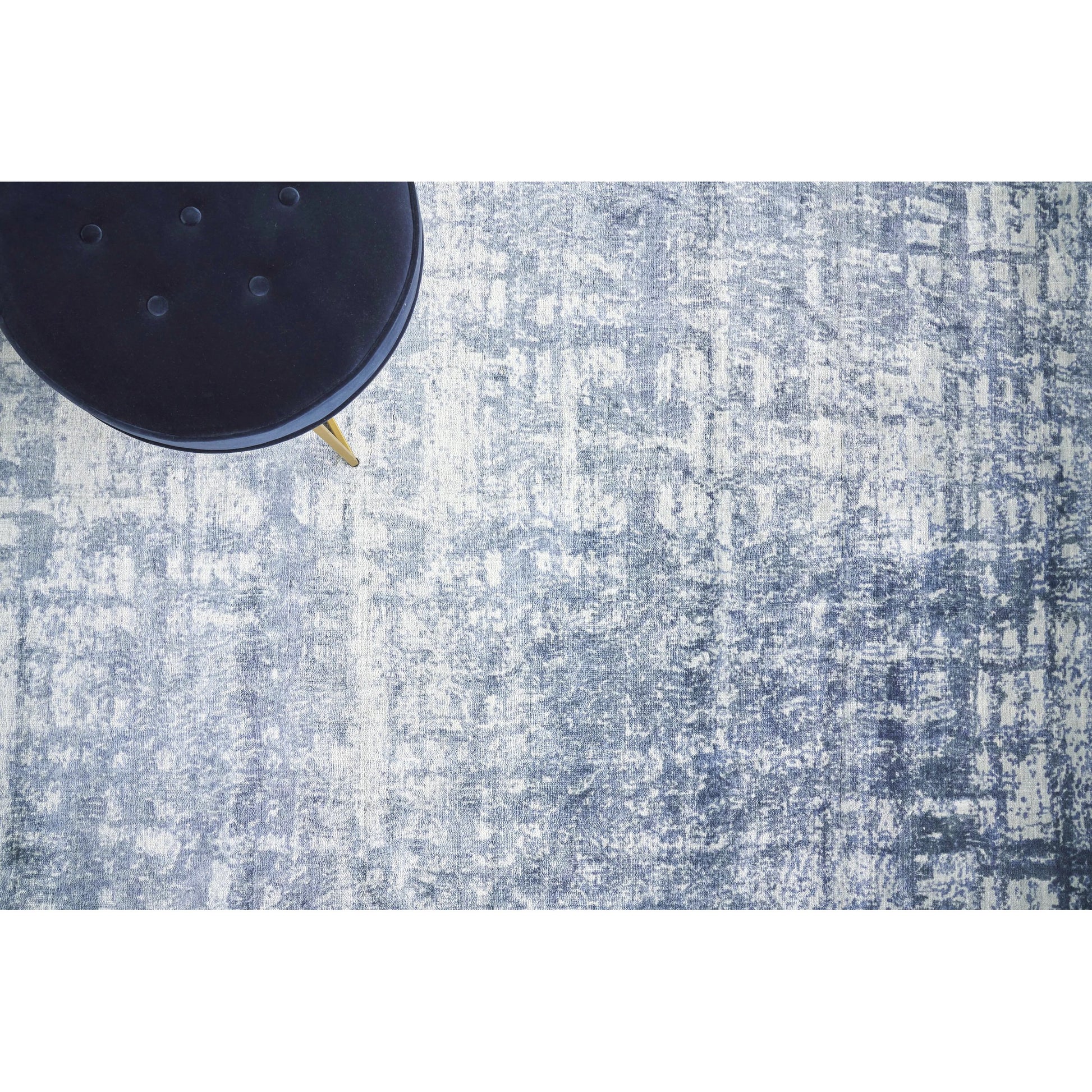 Antolini 3940 Rug by Exquisite Rugs in blue, ivory, gray. Made from bamboo silk in a unique style.