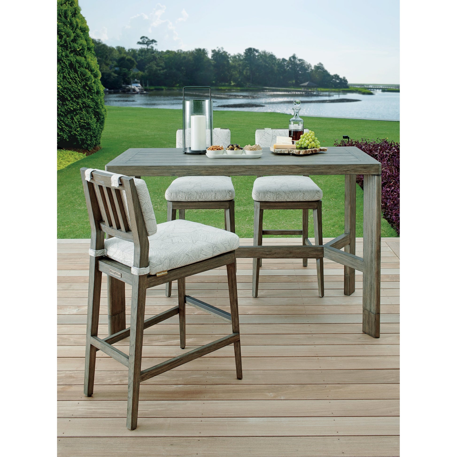 La Jolla Bar Stool by Tommy Bahama Outdoor in vintage. Made from unique in a transitional style.