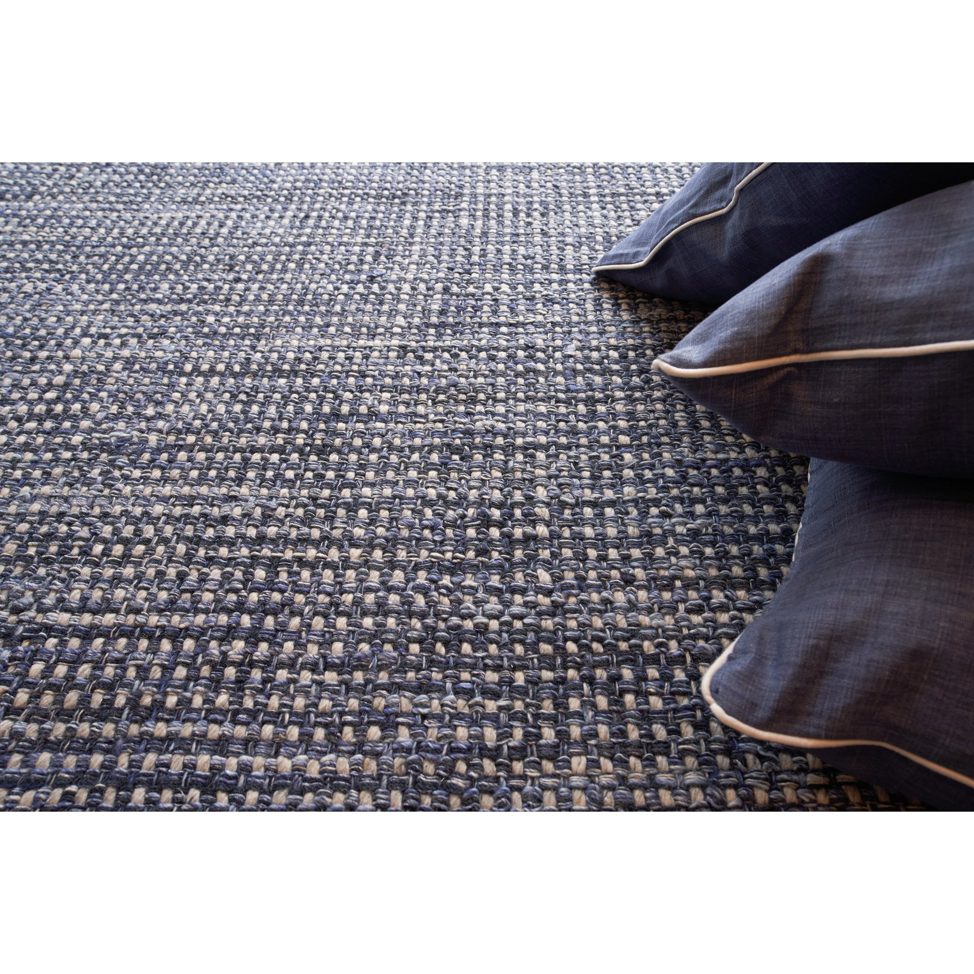 Ferrus Rug by Exquisite Rugs in silver, ivory. Made from polyester, wool, cotton in a unique style.