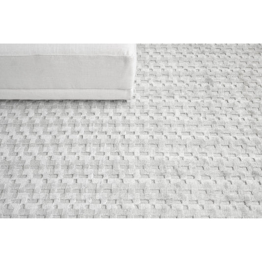 Monroe Silk 3970 Rug by Exquisite Rugs in ivory. Made from bamboo silk, new zealand wool in a unique style.