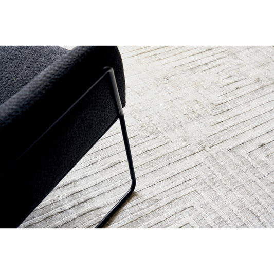 Castelli 3979 Rug by Exquisite Rugs in ivory. Made from bamboo silk, cotton in a unique style.
