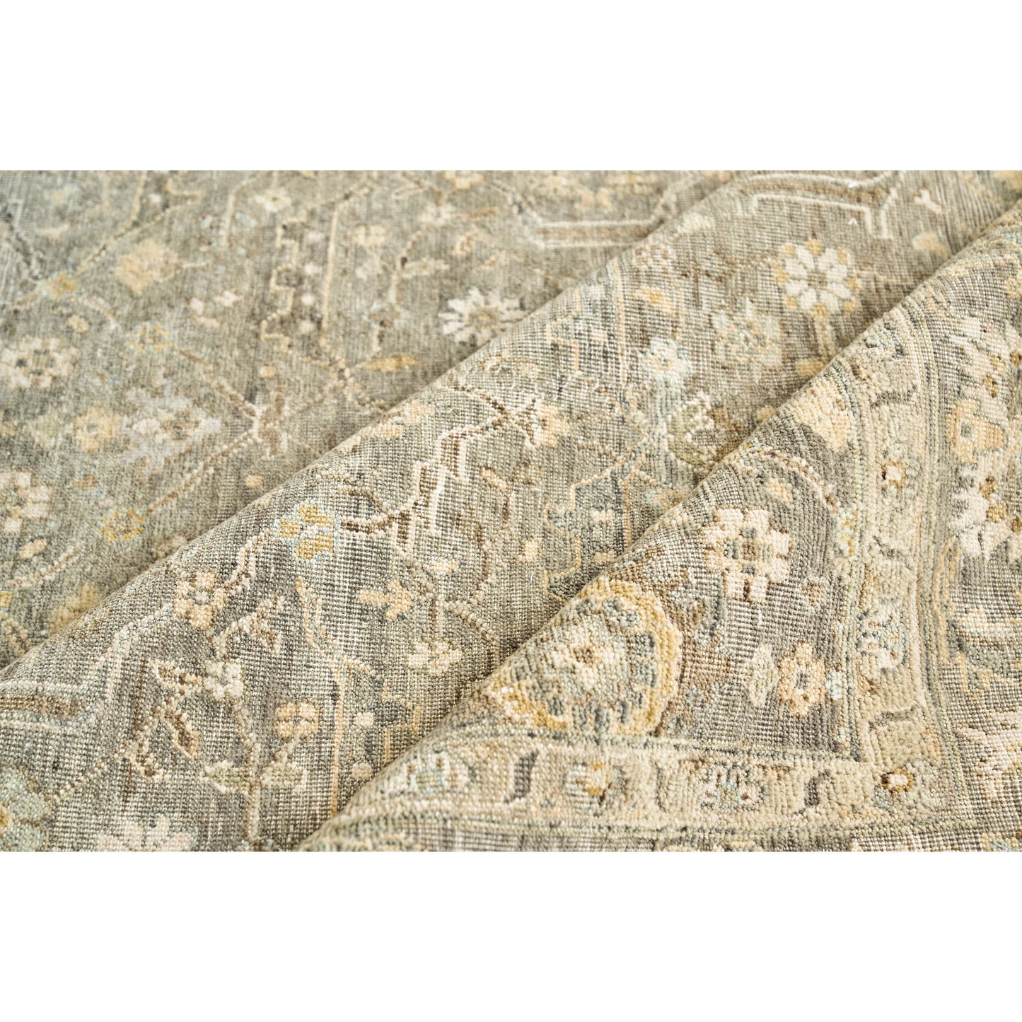 032 SI-2384034 | Closeup | Heirloom Rug by Exquisite Rugs in khaki. Made from new zealand wool in a unique style.