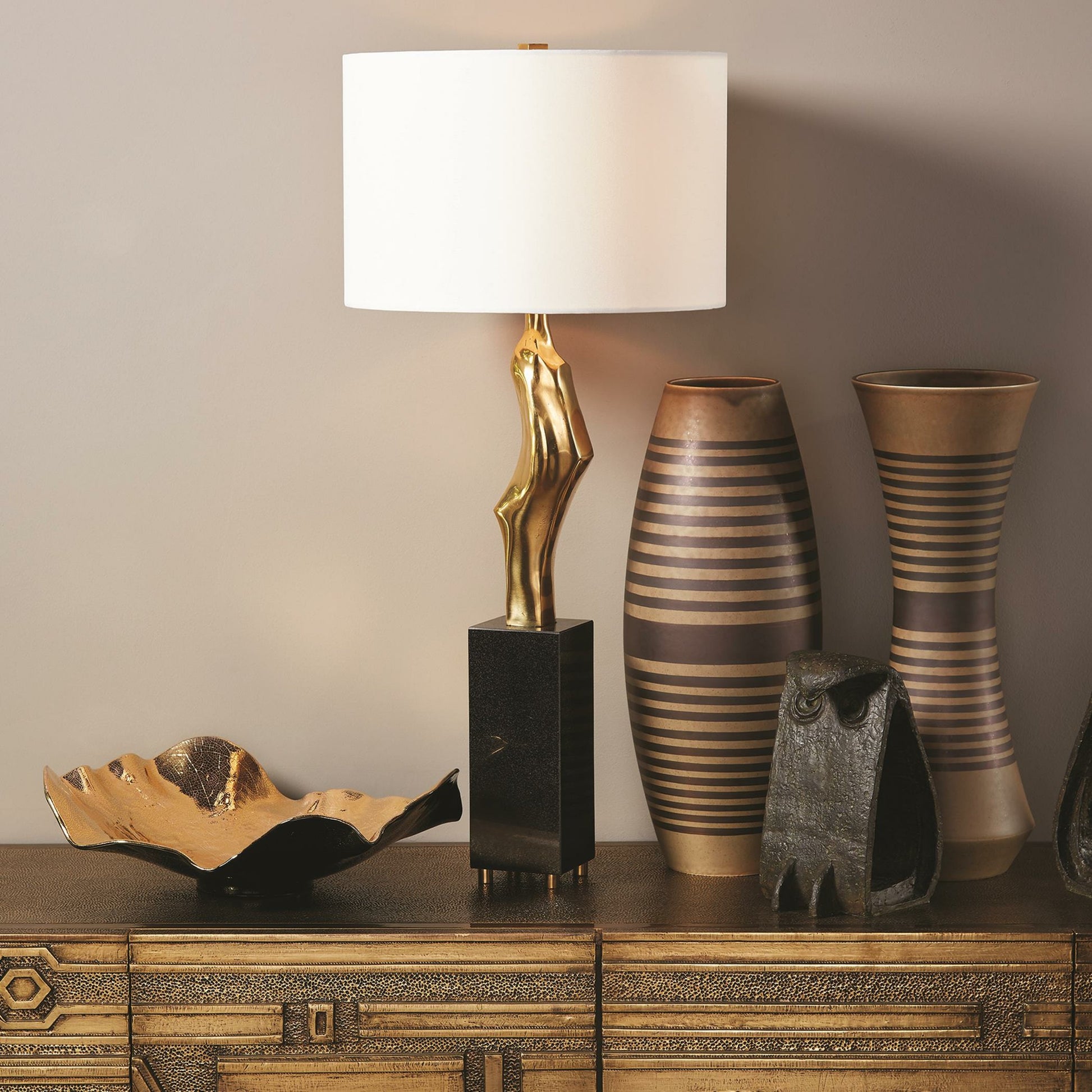 Wave Platter by Global Views. Made from ceramic in a eclectic & global style.