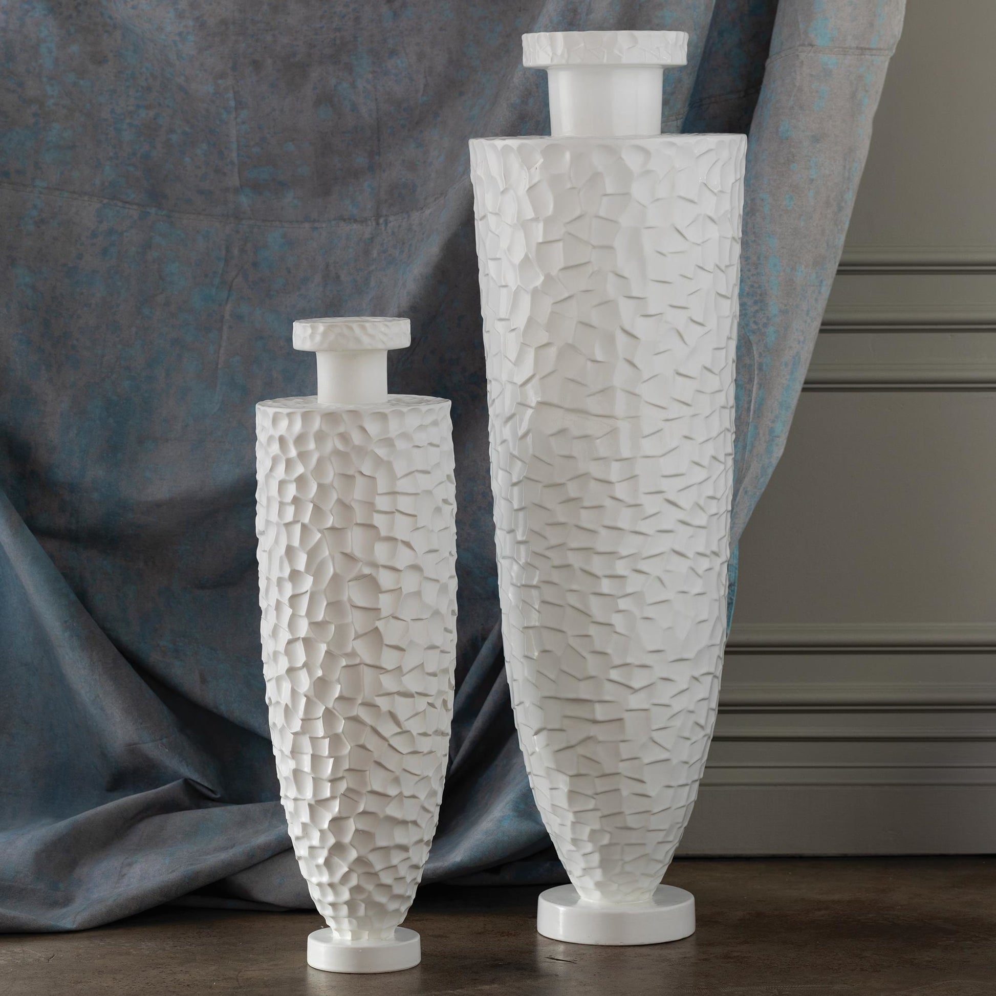 Monumental Chiseled Vase by Global Views in white. Made from ceramic in a modern style.