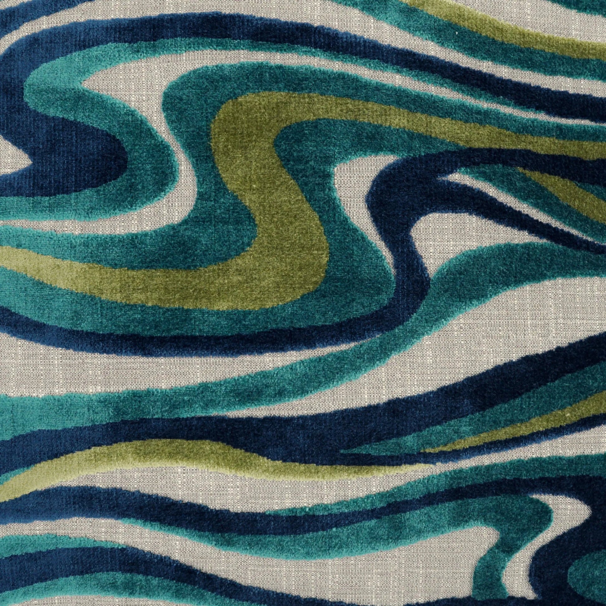 Sway Pillow by DV Kap Home. Made from 48% viscose, 32% cotton, 20% polyester in a transitional style.