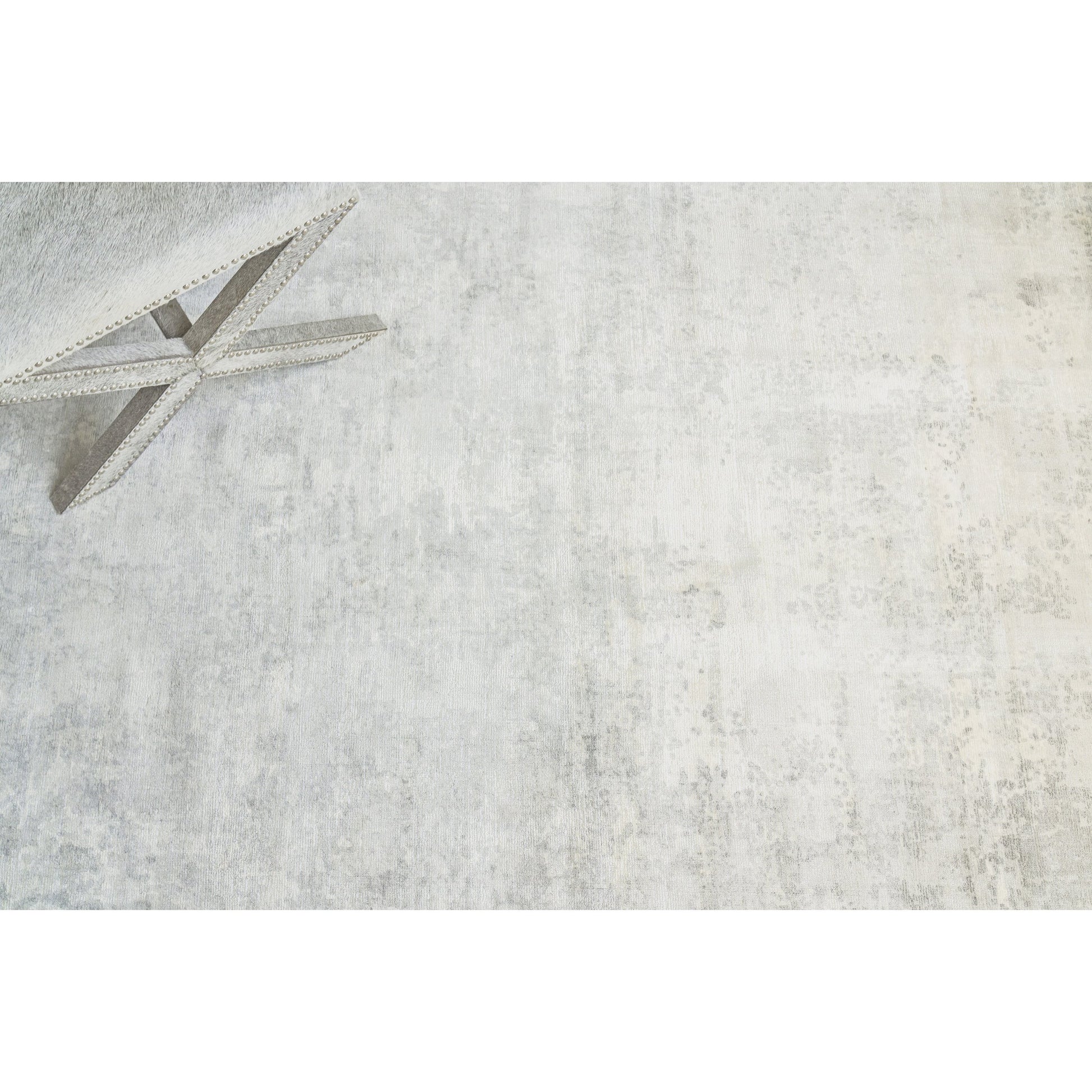 Murano Rug by Exquisite Rugs in metallic. Made from wool, bamboo silk in a unique style.