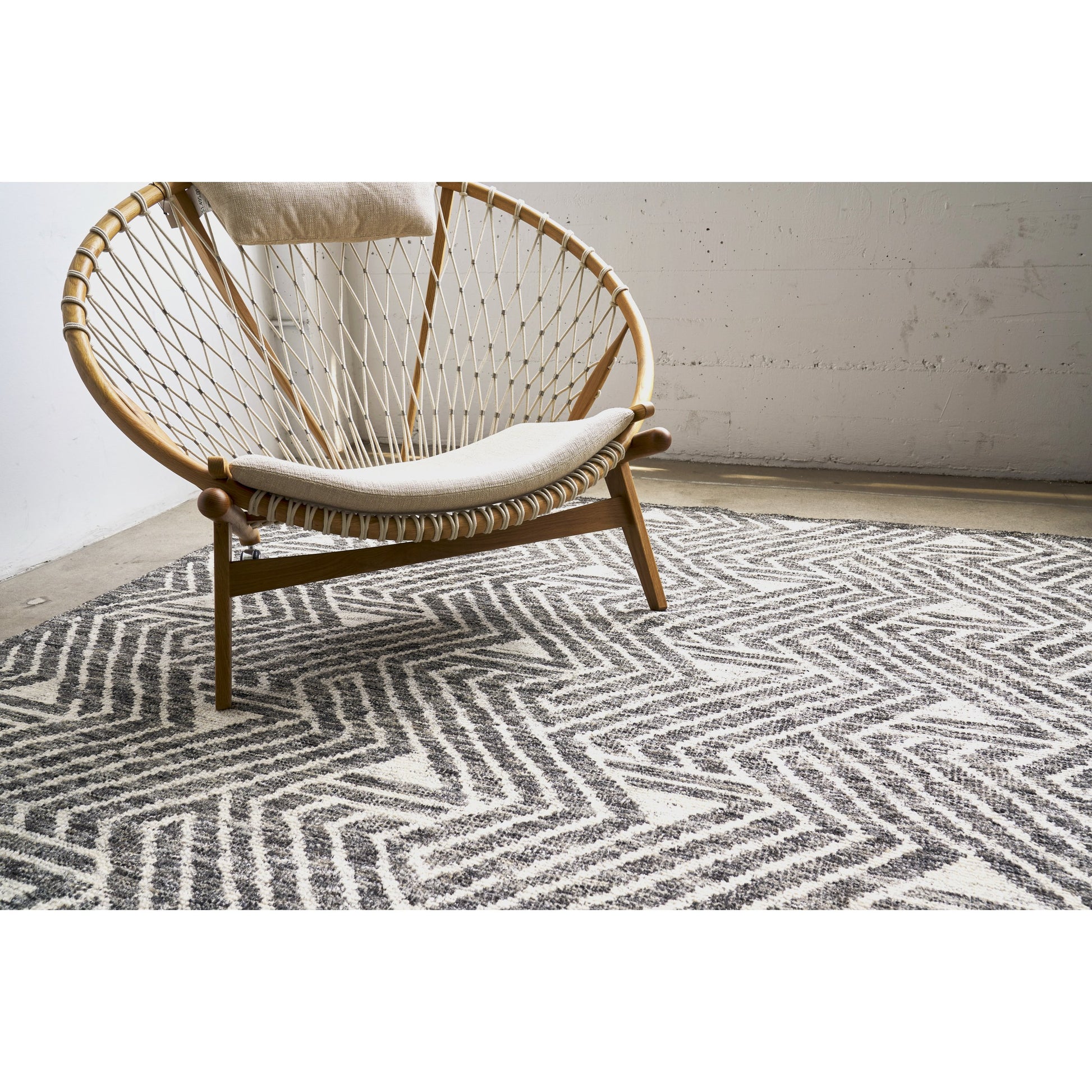 Eaton Rug by Exquisite Rugs. Made from wool, bamboo silk in a unique style.