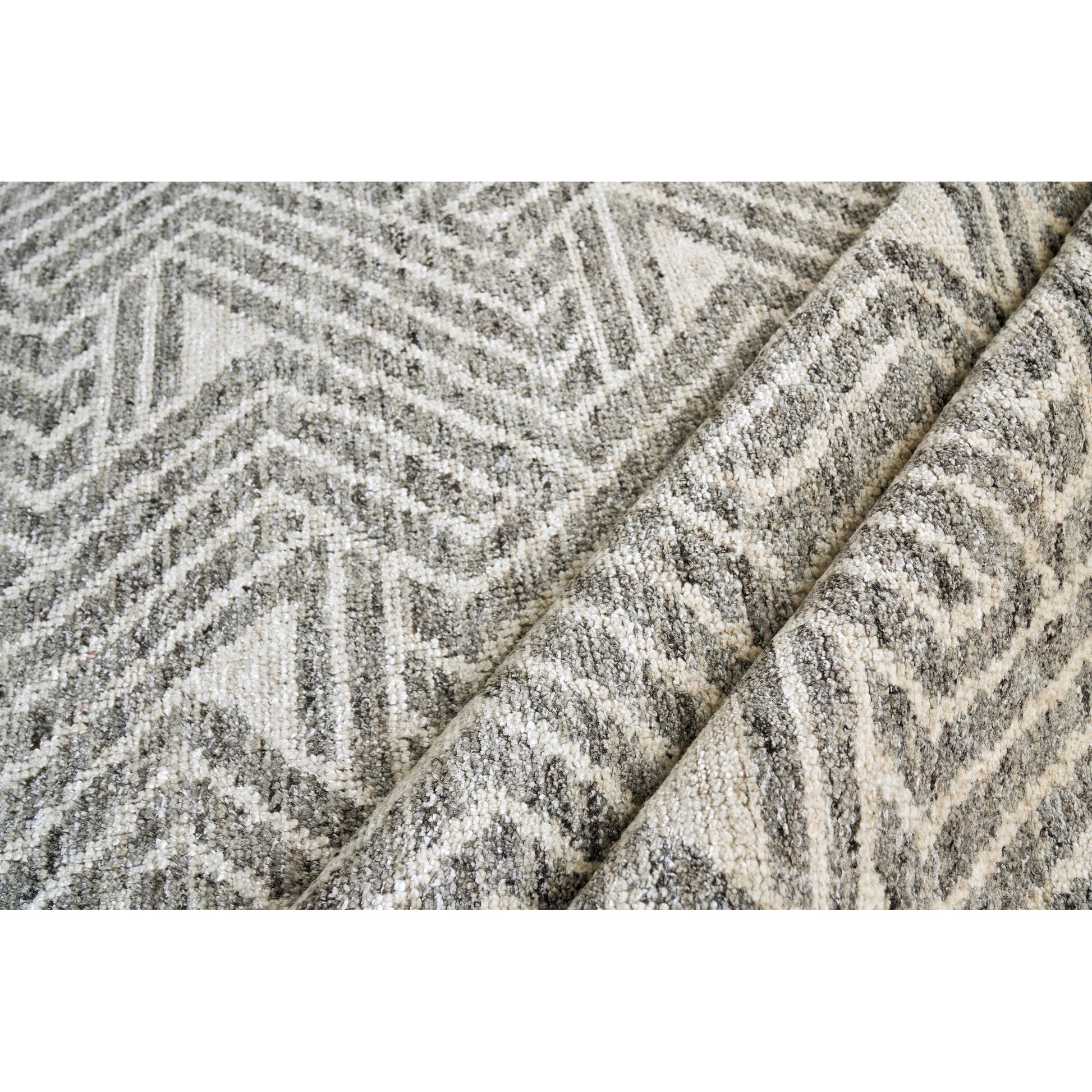 Eaton Rug by Exquisite Rugs. Made from wool, bamboo silk in a unique style.