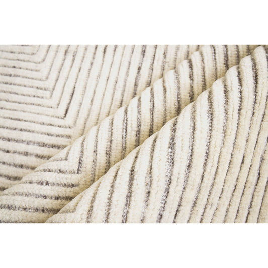 Crescent Rug - Ivory by Exquisite Rugs in ivory. Made from new zealand wool in a unique style.