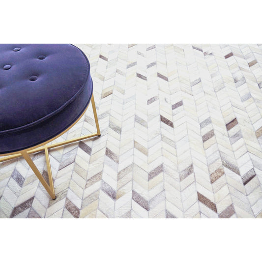 Mosaic Leather 4062 Rug by Exquisite Rugs in silver. Made from leather hide in a unique style.