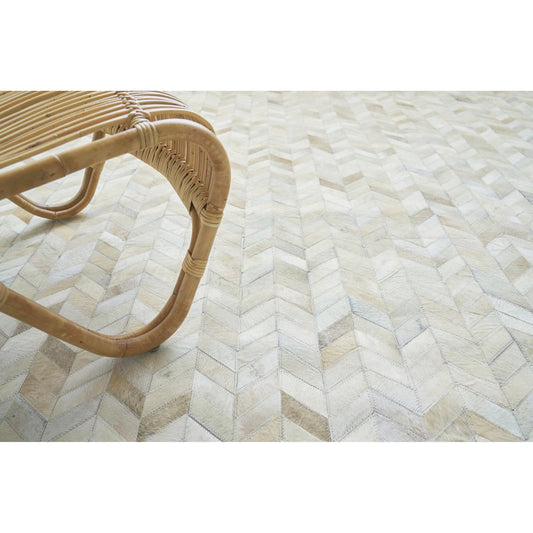 Mosaic Leather 4064 Rug by Exquisite Rugs in light beige. Made from leather hide in a unique style.