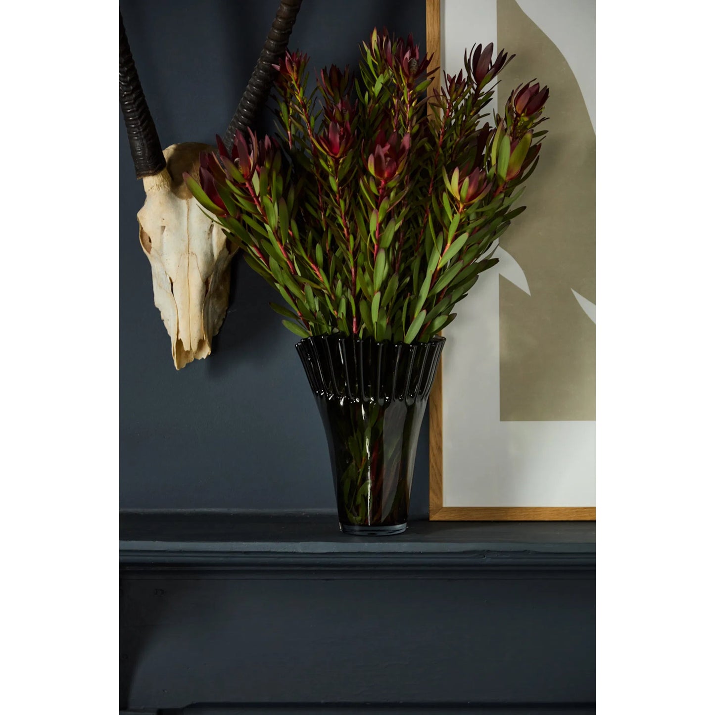 002 SI-2255273 | Lifestyle | Lolanthe Vase by Accent Decor in black. Made from glass in a unique style.