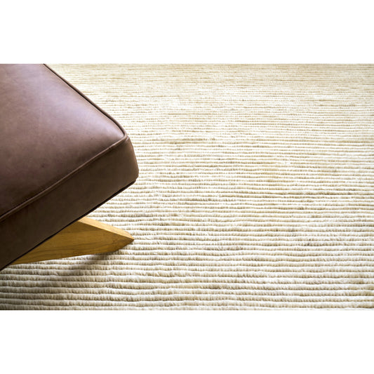 Kaza 4100 Rug by Exquisite Rugs in white, ivory. Made from new zealand wool in a unique style.