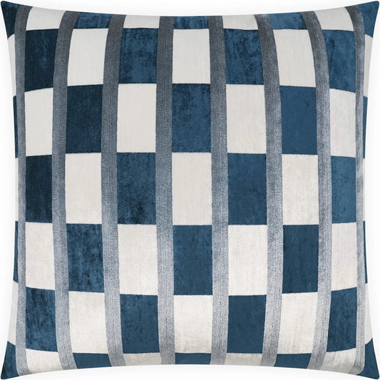 Root Pillow by DV Kap Home. Made from 79% polyester, 21% viscose in a unique style.