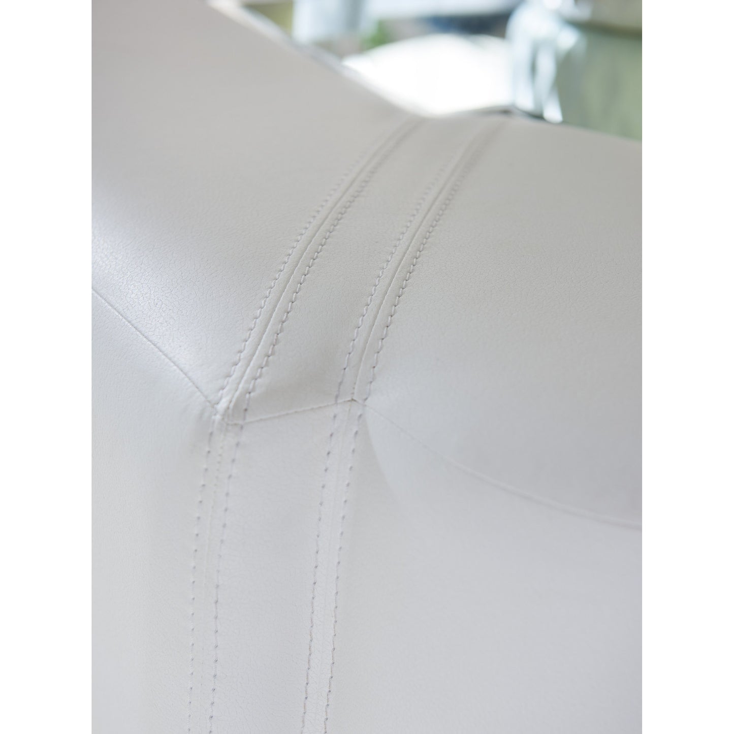 004 SR-835261 | Closeup | Clarendon Upholstered Cocktail Table by Lexington in white. Made from unique in a transitional style.