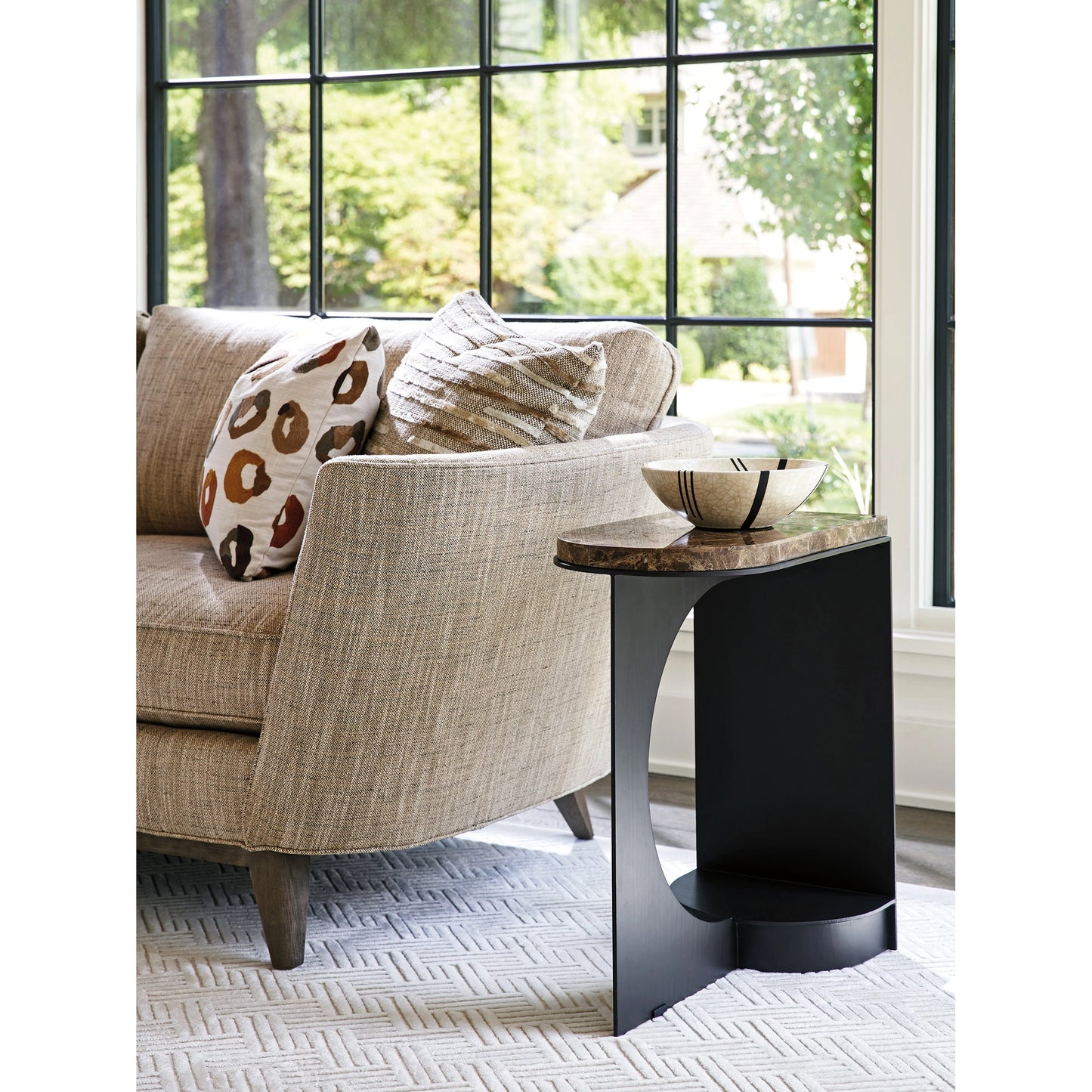 005 SI-2013233 | Lifestyle | Novella Side Table by Lexington in tunis. Made from unique in a modern style.