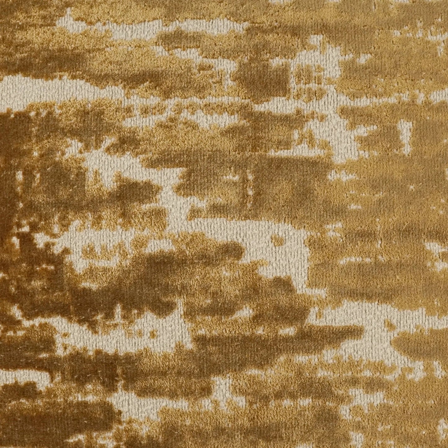 003 SI-2380504 | Closeup | Arundel Pillow by DV Kap Home. Made from 55% polyester, 45% viscose in a modern style.
