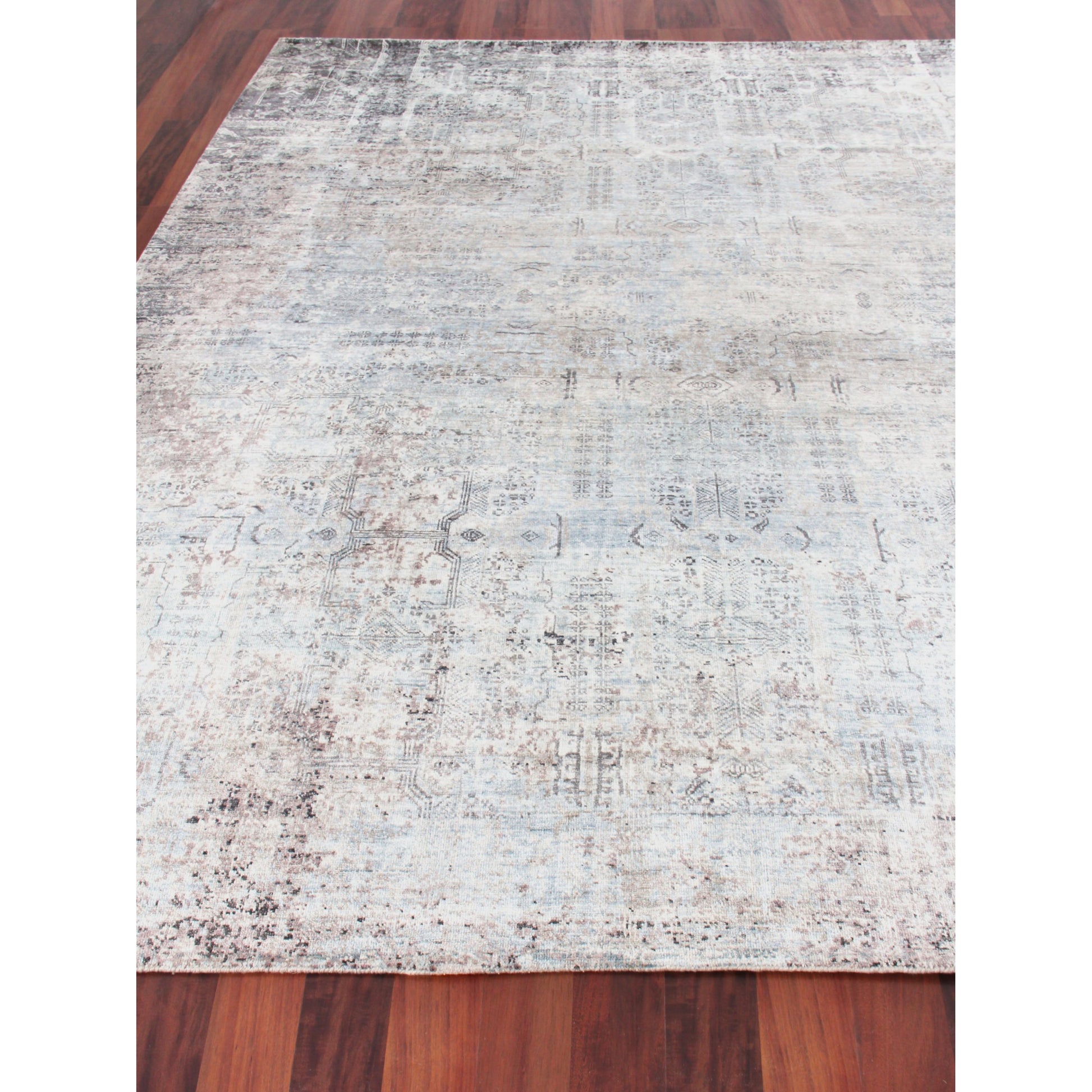 Fine Pure Silk 4214 Rug by Exquisite Rugs in ivory, dark gray, multi. Made from silk in a unique style.