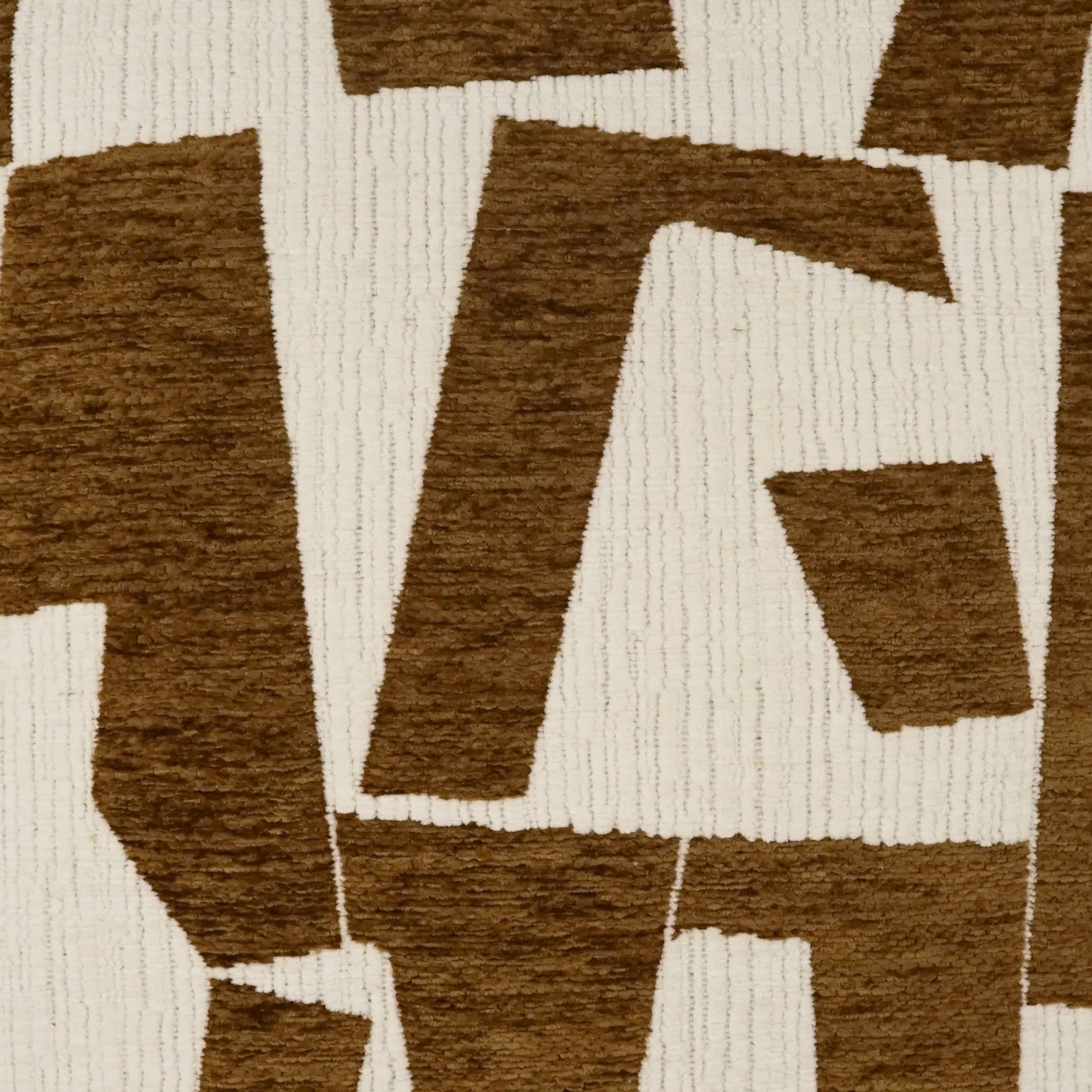 Kerro Pillow by DV Kap Home. Made from 100% polyester in a transitional style.
