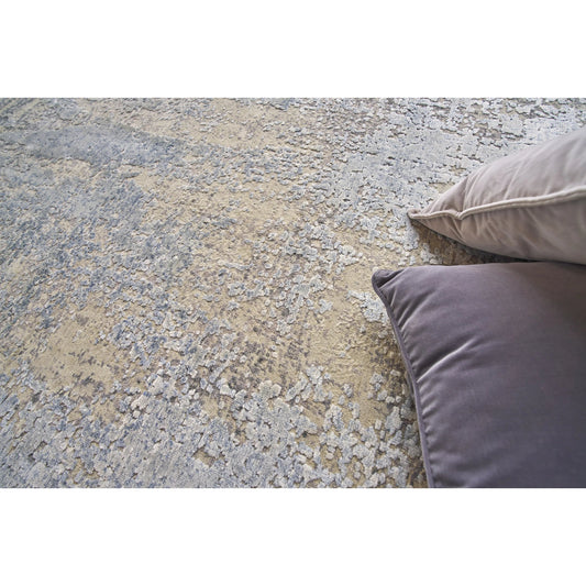 Fine Pure Silk 4227 Rug by Exquisite Rugs in gray, beige. Made from silk in a unique style.
