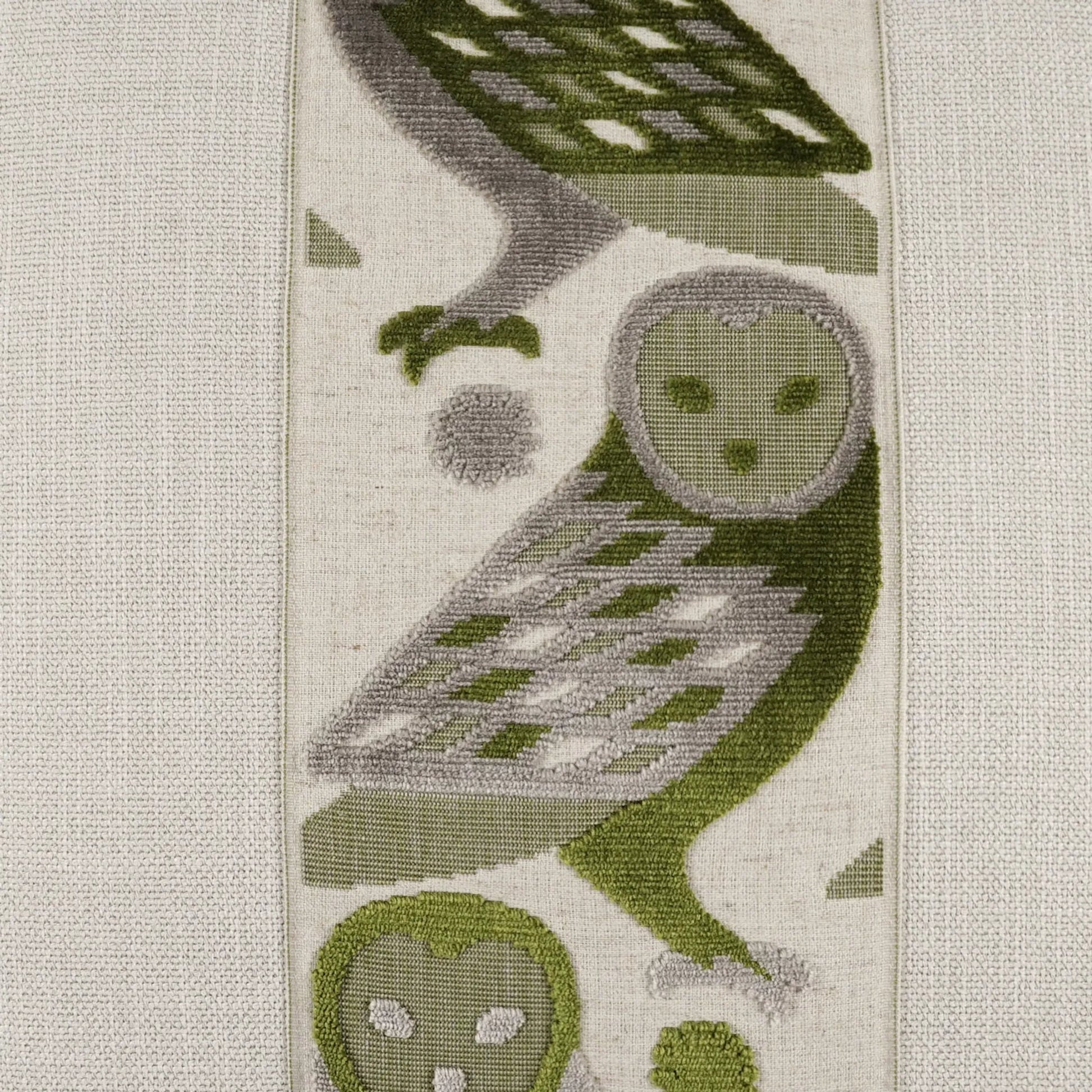 Otus Pillow by DV Kap Home. Made from base: 100% polyester in a rustic style.