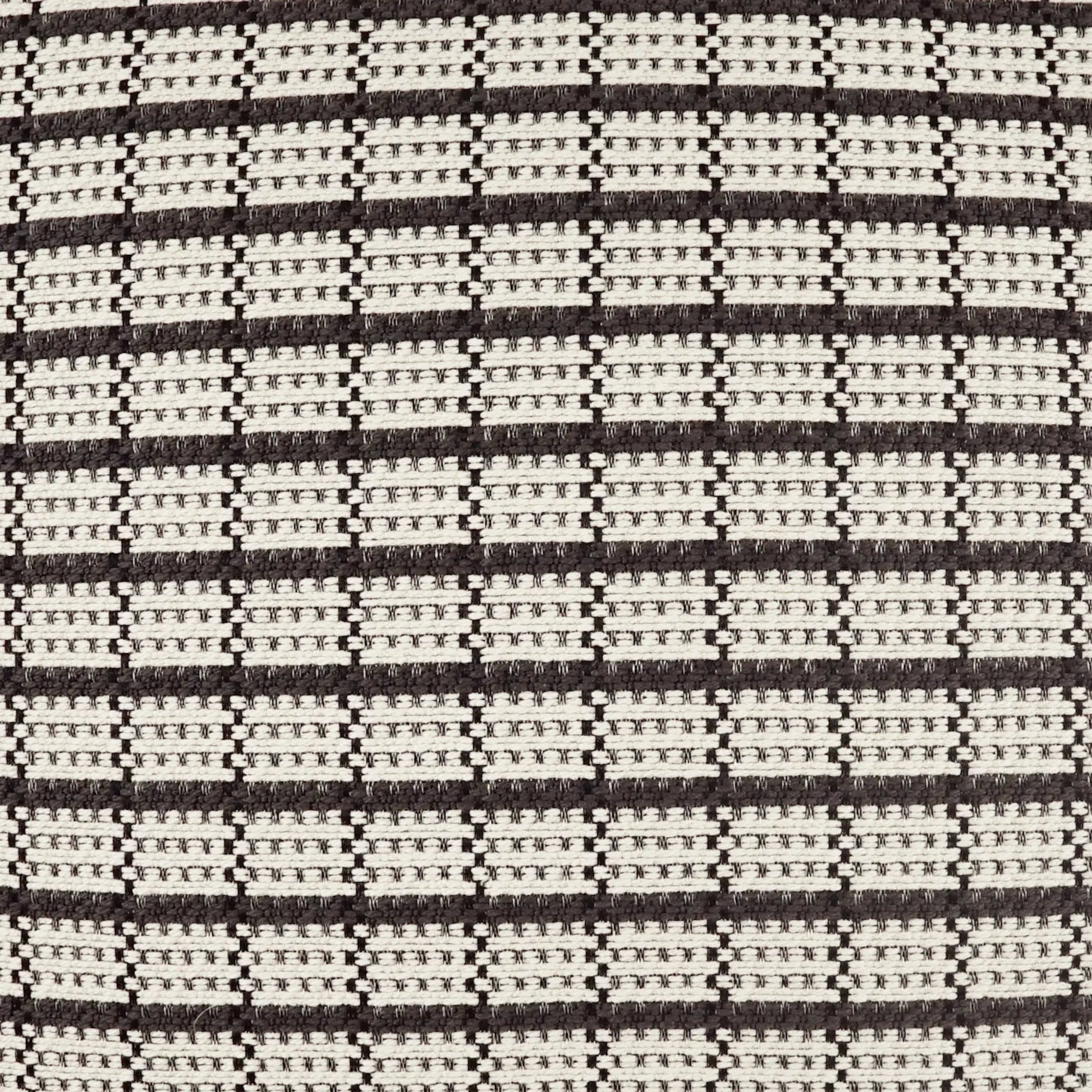 Grazino Pillow by DV Kap Home. Made from 66.29% cotton, 19.35% polyester (uv), 14.36% polyester in a eclectic & global style.