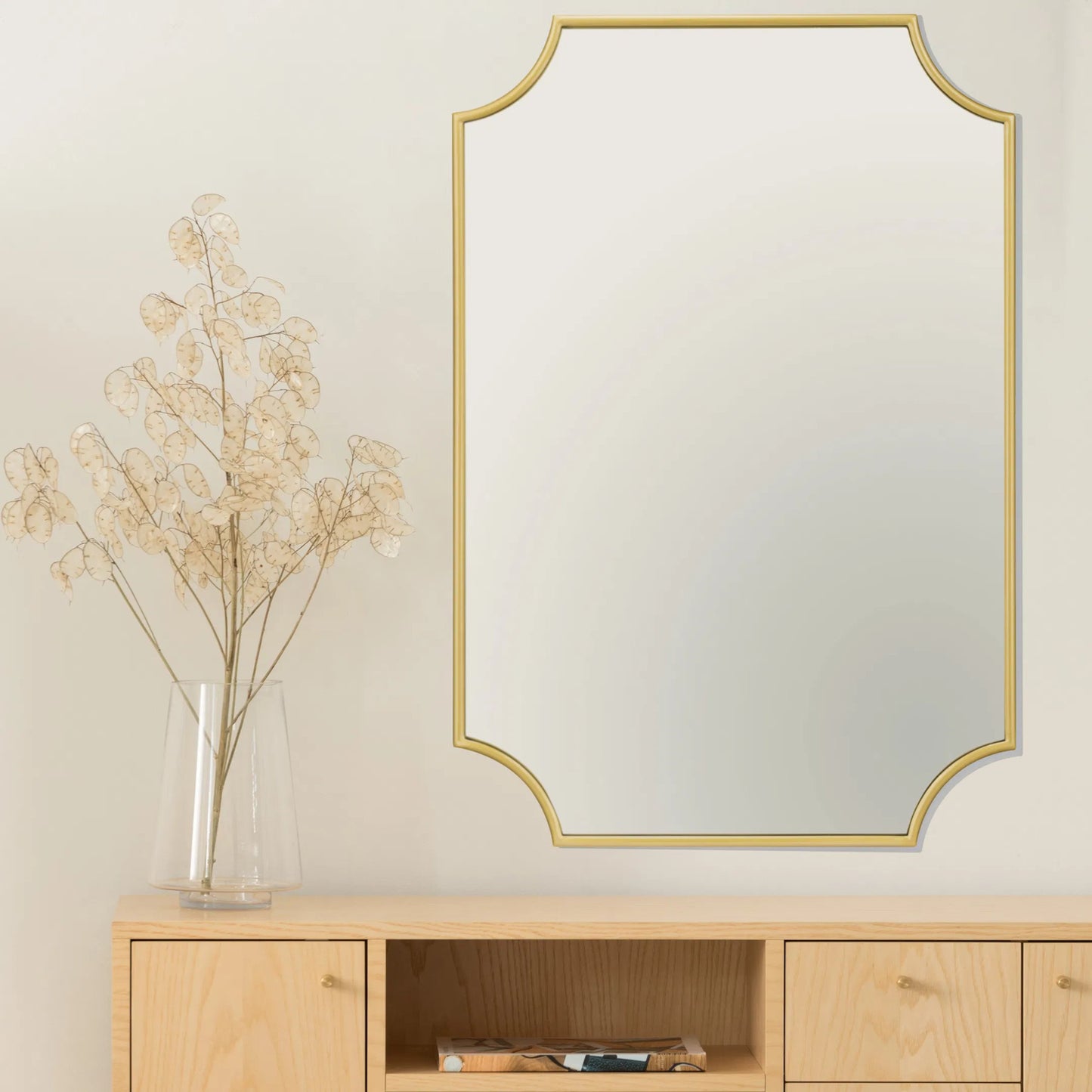 019 SI-1991309 | Lifestyle | Carlton Mirror by Varaluz in gold. Made from unique in a modern style.