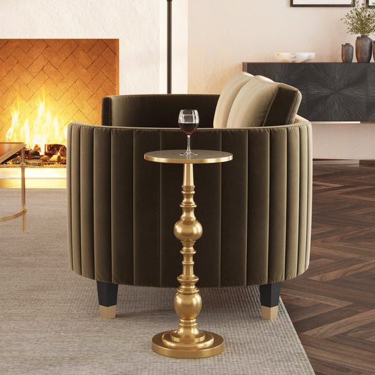 Darien End Table by Butler Specialty Company. Made from unique in a traditional style.