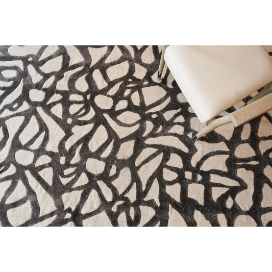 Goudy 4350 Rug by Exquisite Rugs in ivory, black. Made from unique in a unique style.