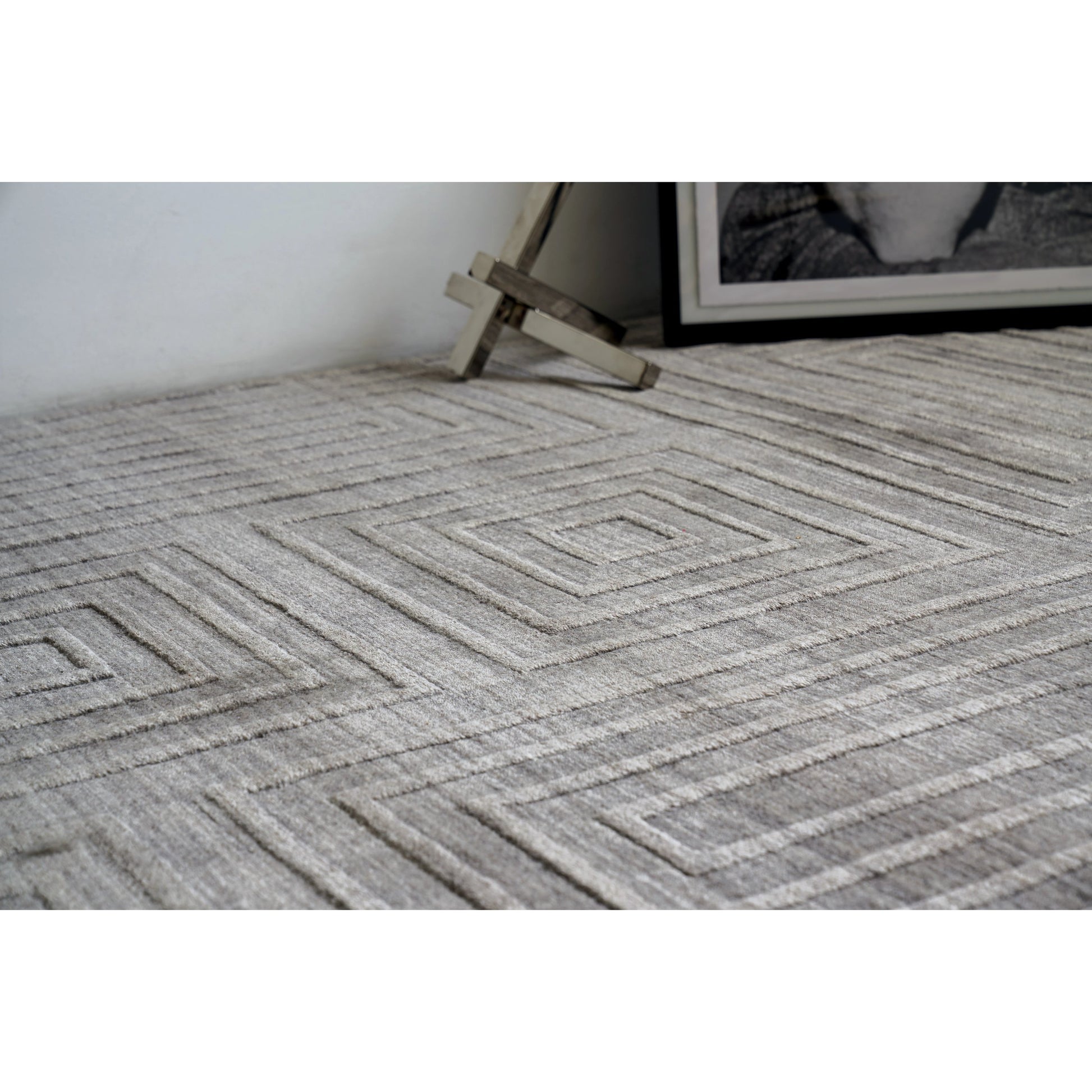 Castelli Rug by Exquisite Rugs. Made from bamboo silk, wool in a unique style.