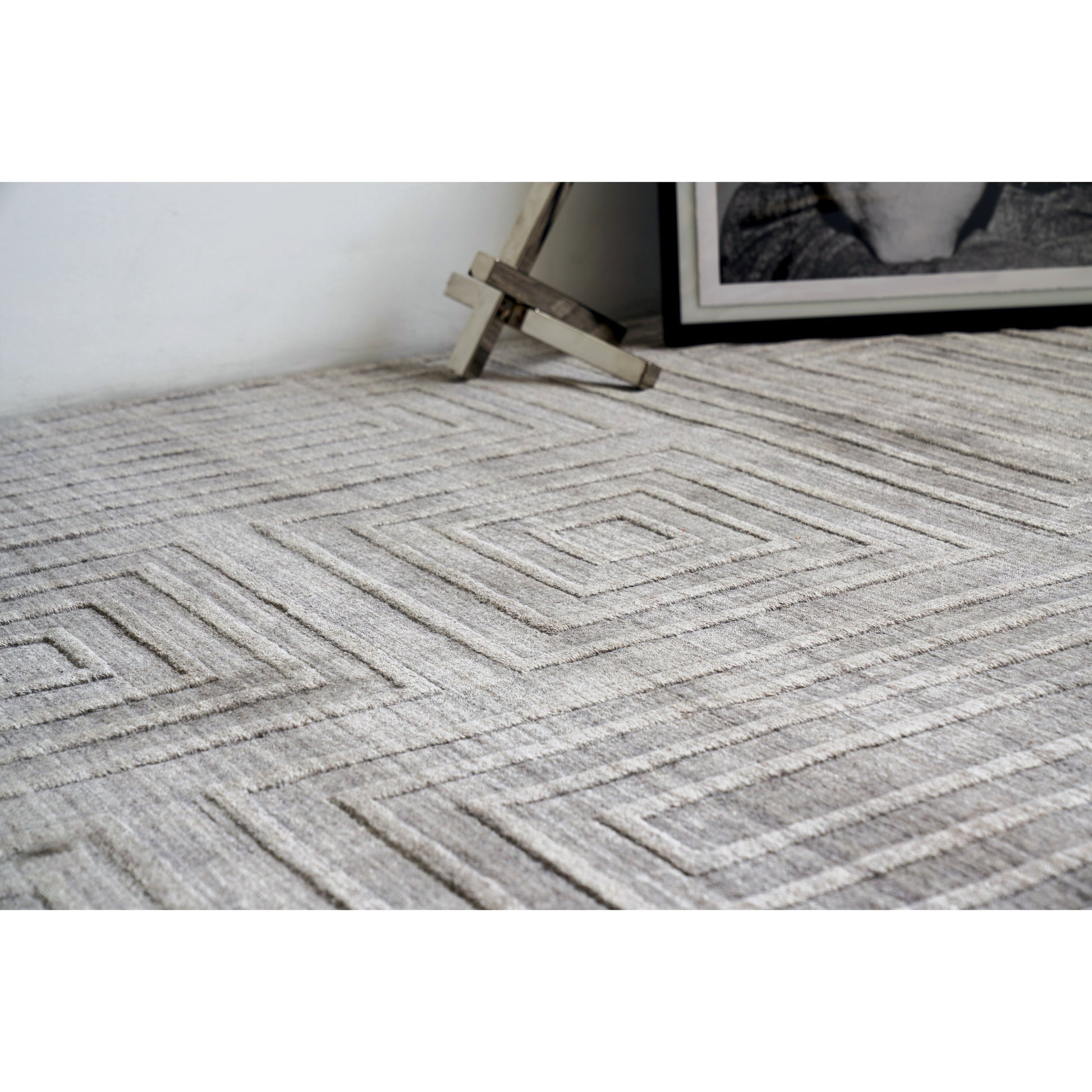 Castelli Rug by Exquisite Rugs. Made from bamboo silk, wool in a unique style.