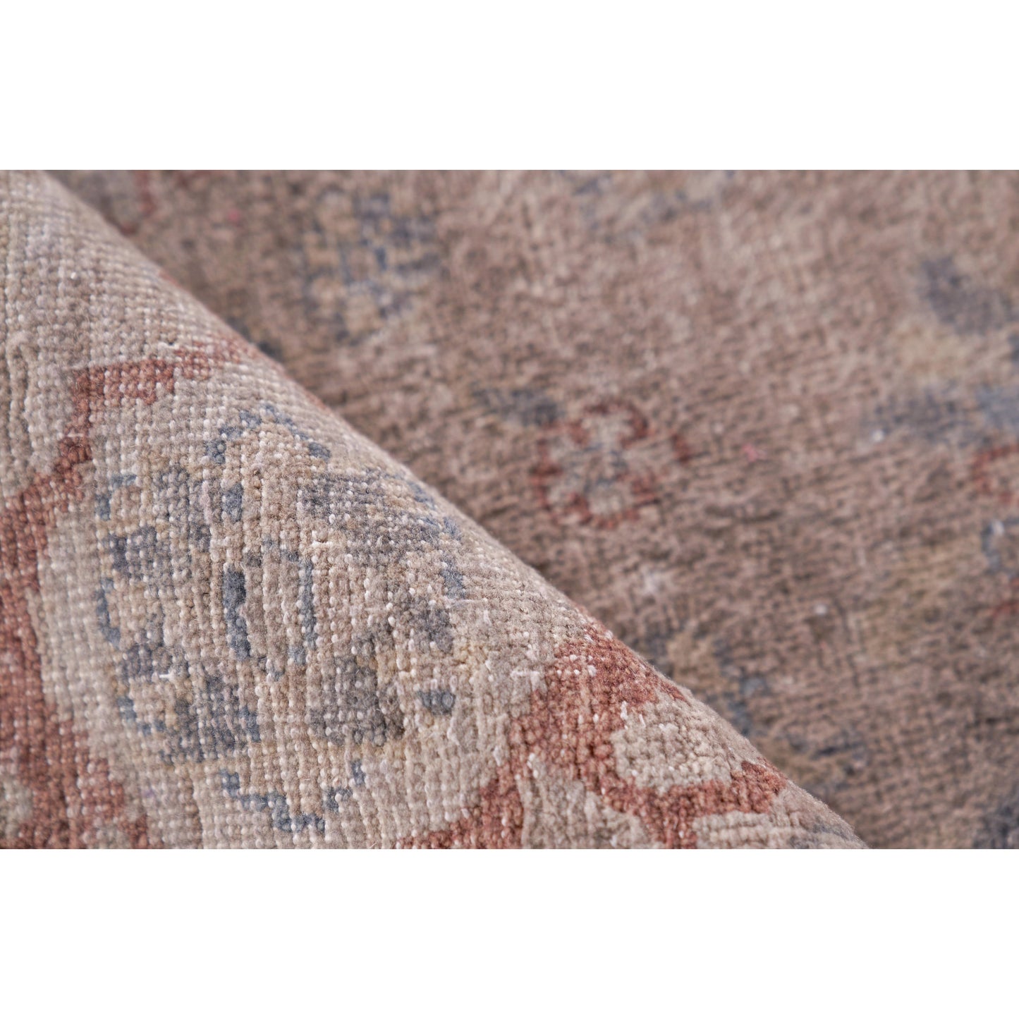 018 SI-2101278,SI-2293703,SI-2384144 | Closeup | Harper Rug by Exquisite Rugs in beige. Made from new zealand wool in a unique style.
