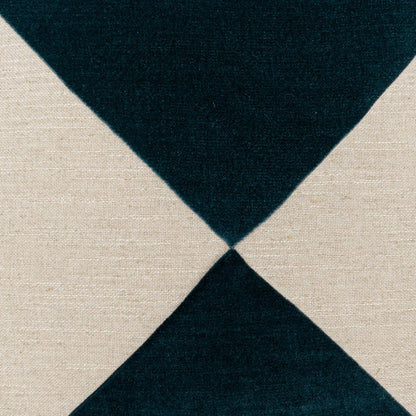 Deveraux Diamond Pillow by DV Kap Home. Made from 100% polyester, 44% viscose, 35% polyester, 21% linen in a unique style.