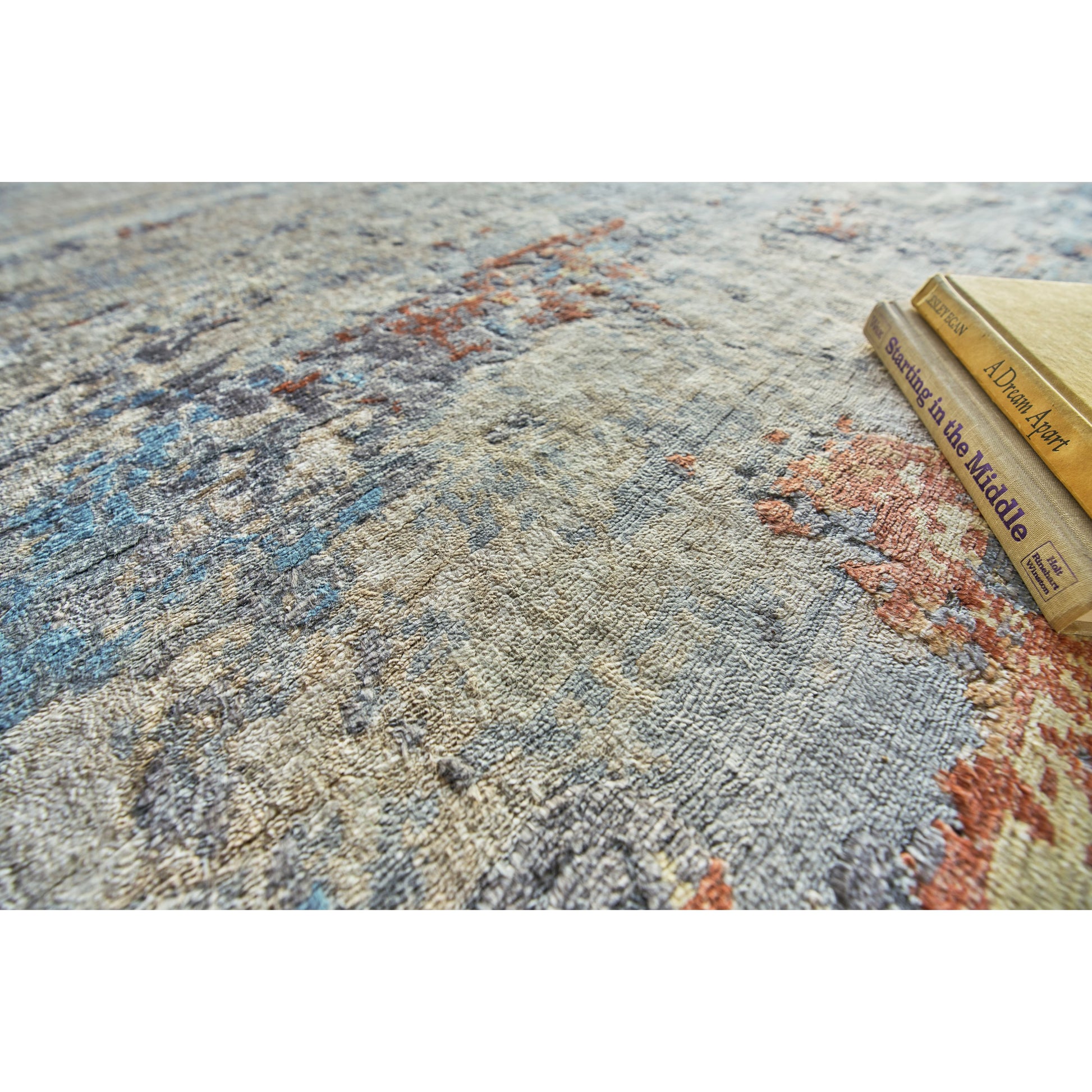 Laureno 4473 Rug by Exquisite Rugs in blue multi. Made from bamboo silk in a unique style.