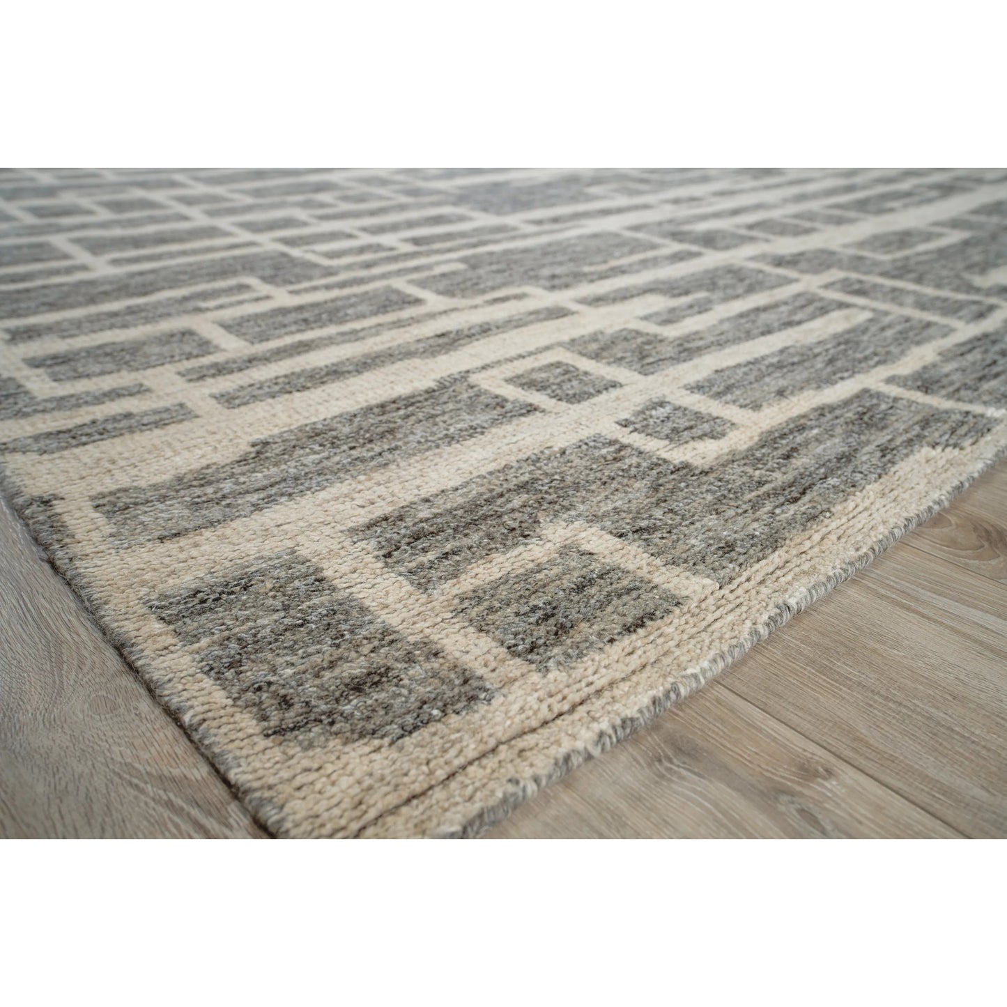070 SI-2384169 | Closeup | Aldridge Area Rug by Exquisite Rugs. Made from wool, bamboo silk in a unique style.