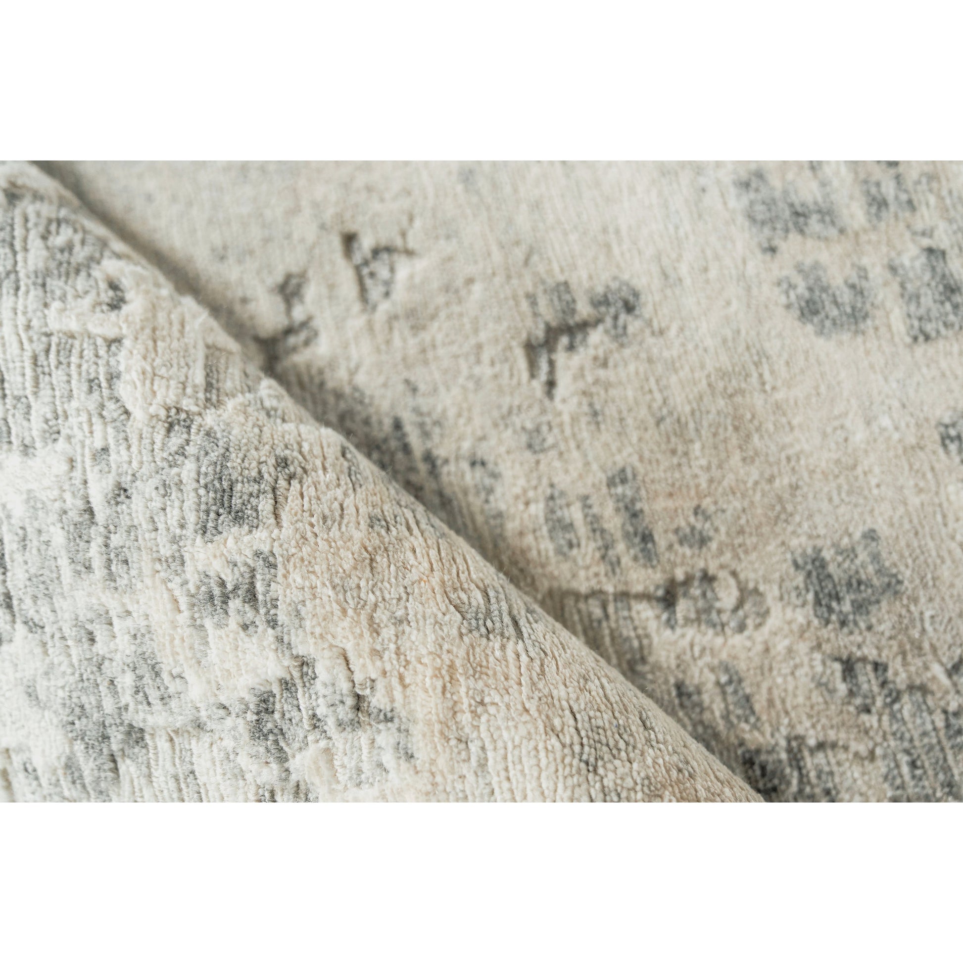 Cosmo Rug - White by Exquisite Rugs in white. Made from new zealand wool, bamboo silk in a unique style.