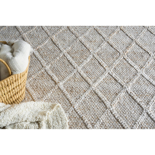 Brentwood 4703 Rug by Exquisite Rugs in dark beige. Made from wool, viscose in a unique style.