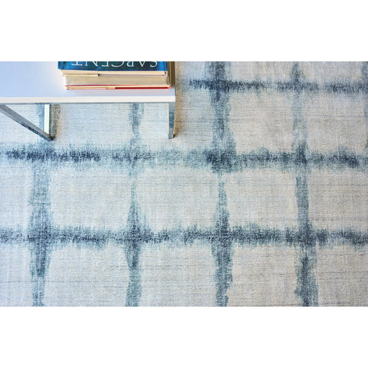 Chroma 4717 Rug by Exquisite Rugs in navy. Made from wool, bamboo silk in a unique style.