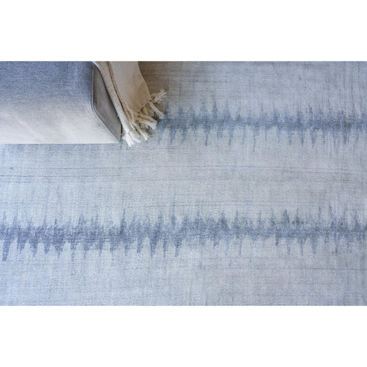 Chroma 4735 Rug by Exquisite Rugs in light blue. Made from wool, bamboo silk in a unique style.