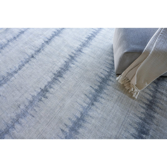 Chroma 4735 Rug by Exquisite Rugs in navy. Made from unique in a unique style.