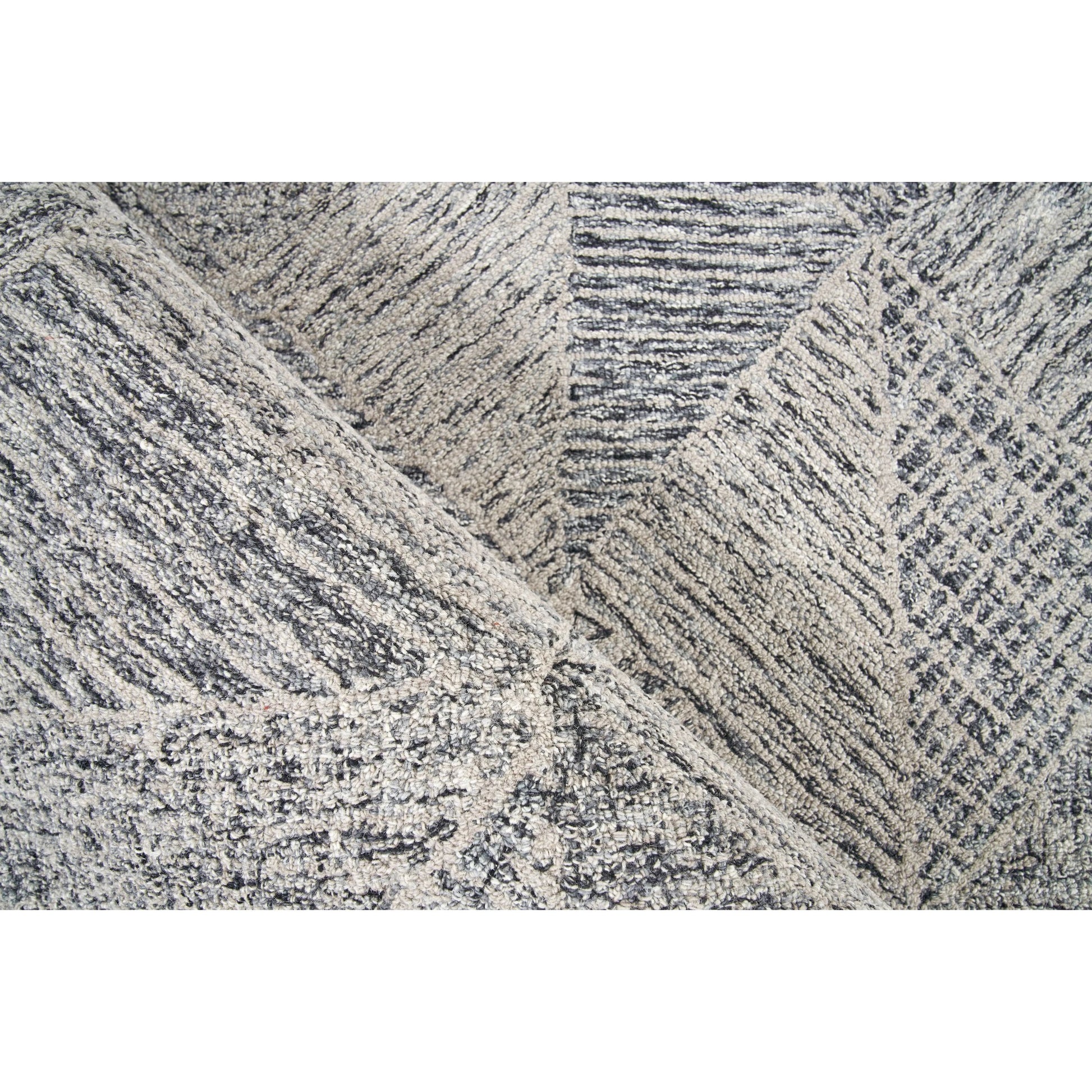Caprice 4760 Rug by Exquisite Rugs in black, silver. Made from new zealand wool in a unique style.