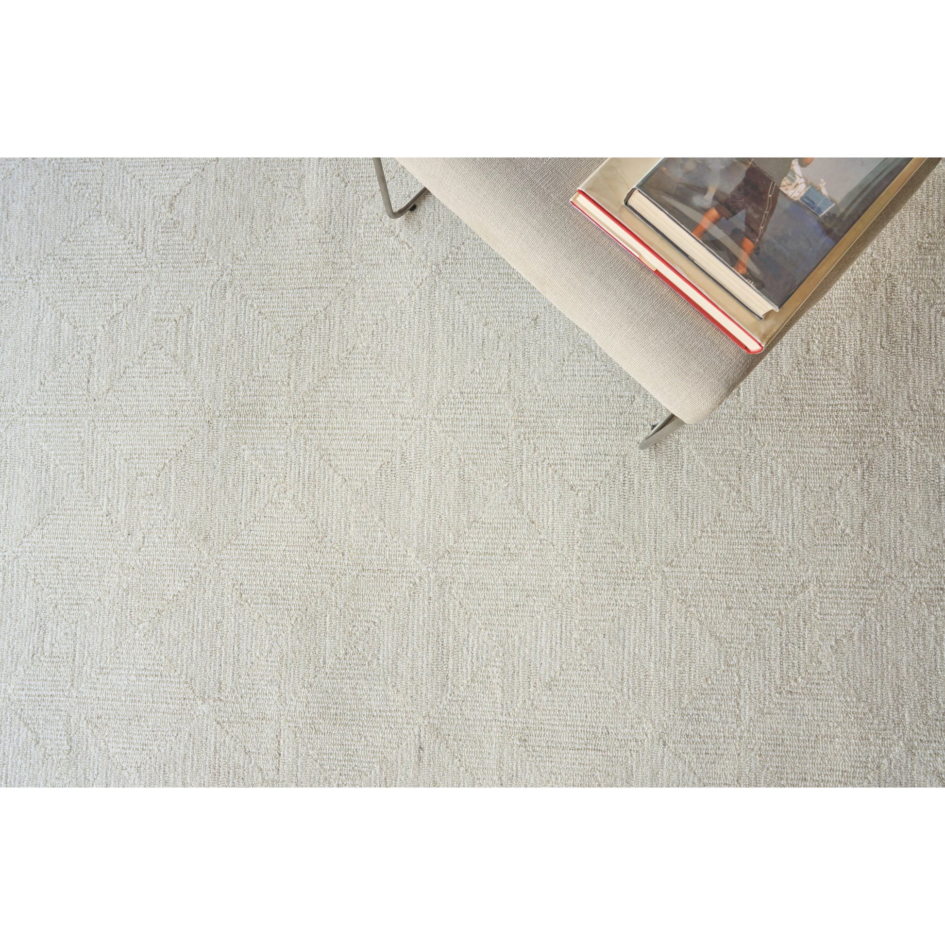 Caprice 4770 Rug by Exquisite Rugs in beige, ivory. Made from new zealand wool in a unique style.