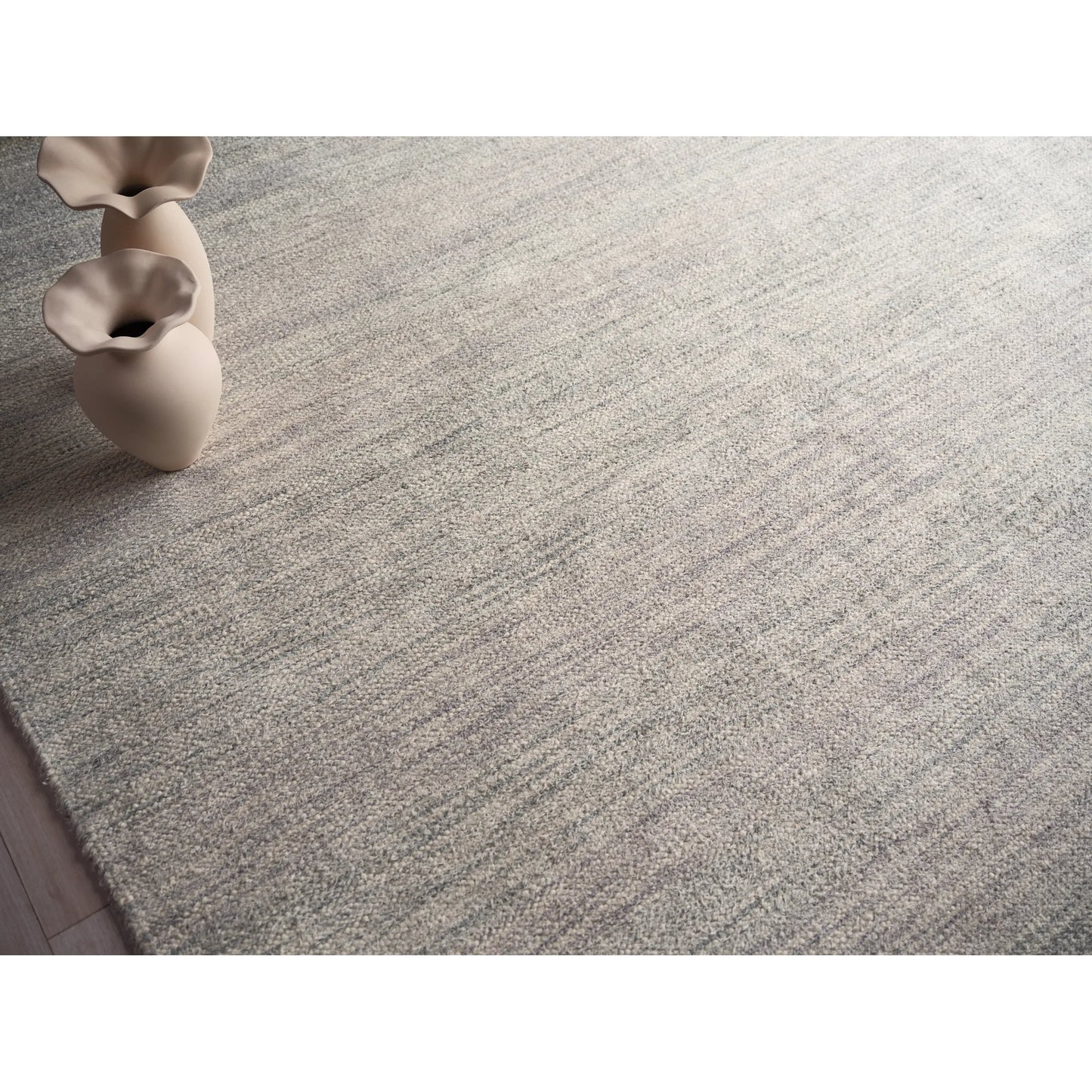 006 SI-2543032,SI-2543033 | Lifestyle | Tranquility 4785 Rug by Exquisite Rugs in gray. Made from wool, mohair in a unique style.