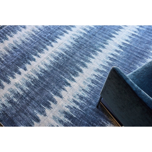 Chroma 4808 Rug by Exquisite Rugs in navy. Made from new zealand wool, bamboo silk in a unique style.