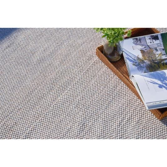 Bali 4869 Rug by Exquisite Rugs in beige. Made from pet yarn in a unique style.