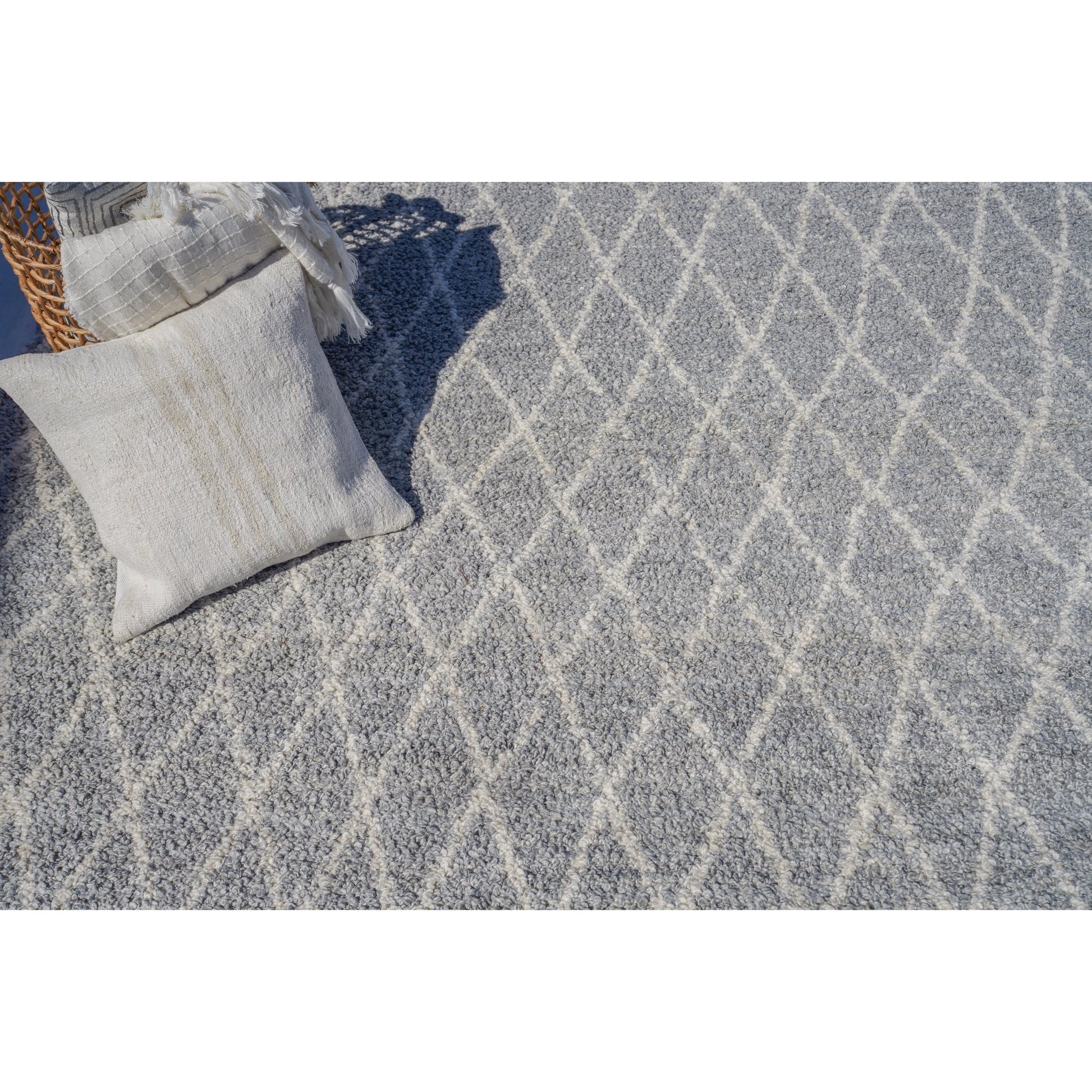 Giorgio Rug by Exquisite Rugs. Made from pet yarn in a unique style.