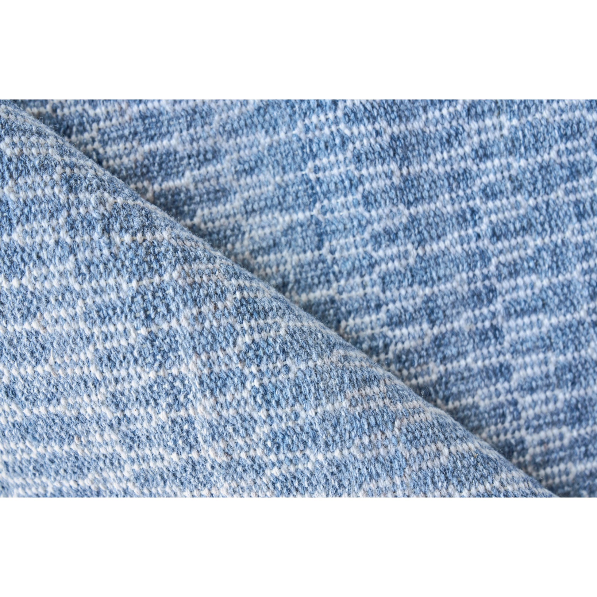 Florence 4879 Rug by Exquisite Rugs in light blue. Made from pet yarn in a unique style.