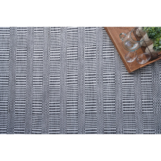 Naples 4883 Indoor/Outdoor Rug by Exquisite Rugs in ivory, black. Made from pet in a unique style.