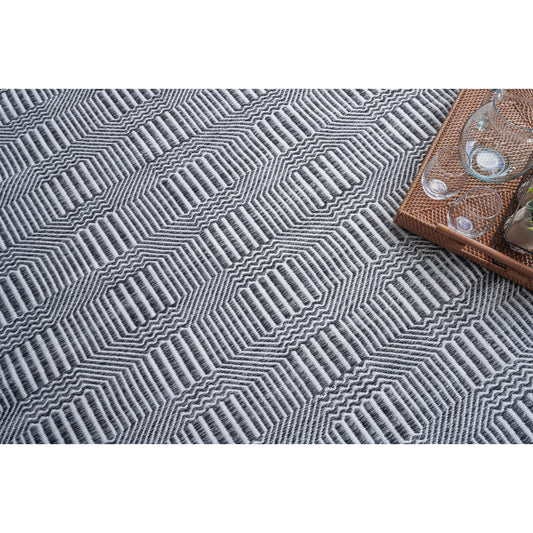 Naples 4883 Rug by Exquisite Rugs in charcoal/ivory. Made from unique in a unique style.